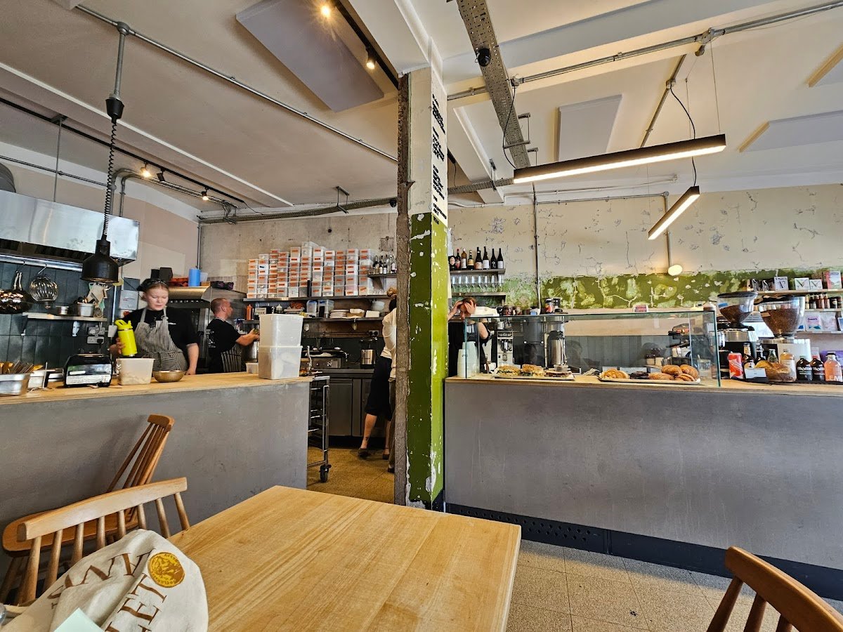 Good as Gold specialty coffee shop in London - photo 4