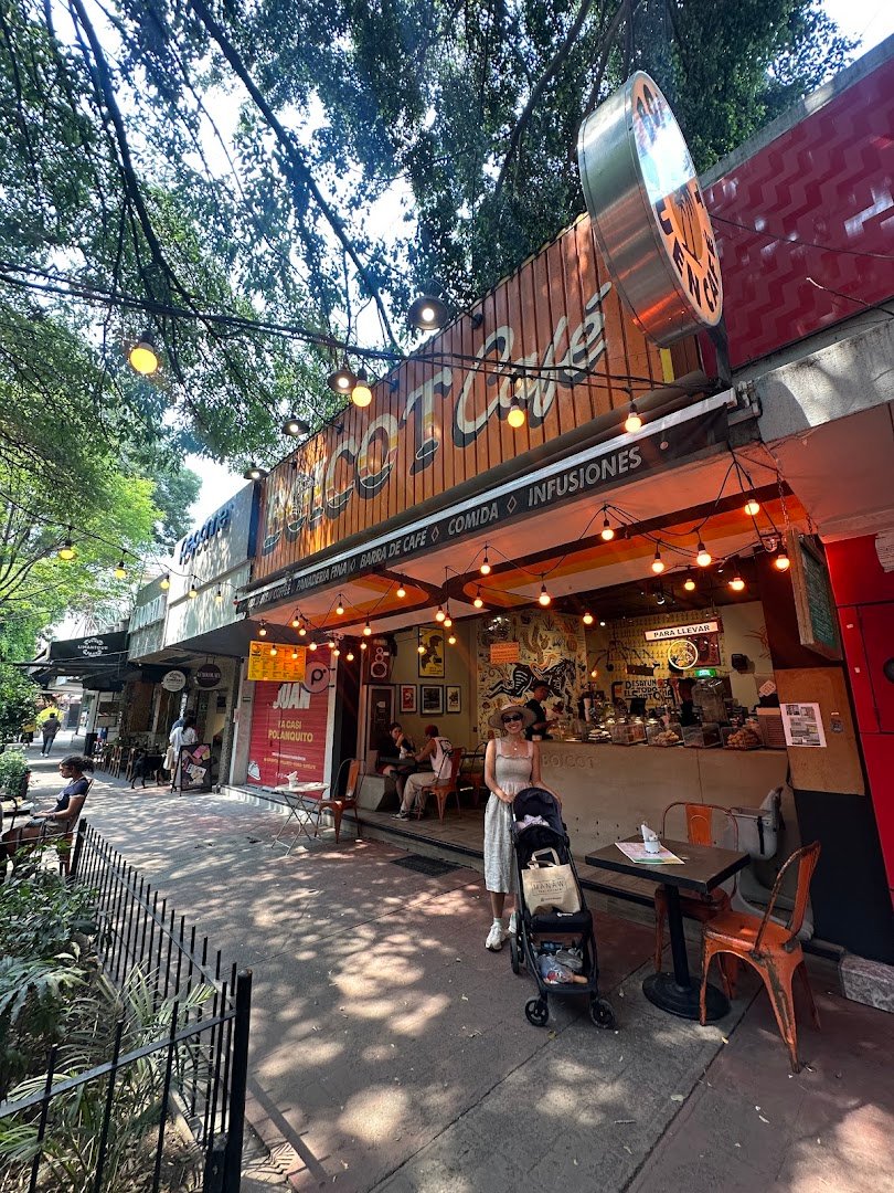 Storefront of Boicot Café Polanco, specialty coffee shop in Mexico City