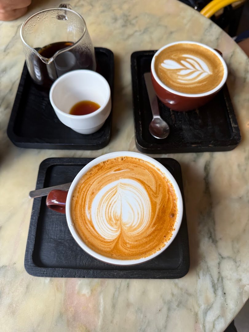 Coffee at QUEST, specialty coffee shop in Lisbon