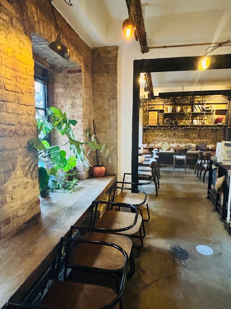 Federal Galata specialty coffee shop in Istanbul - photo 2