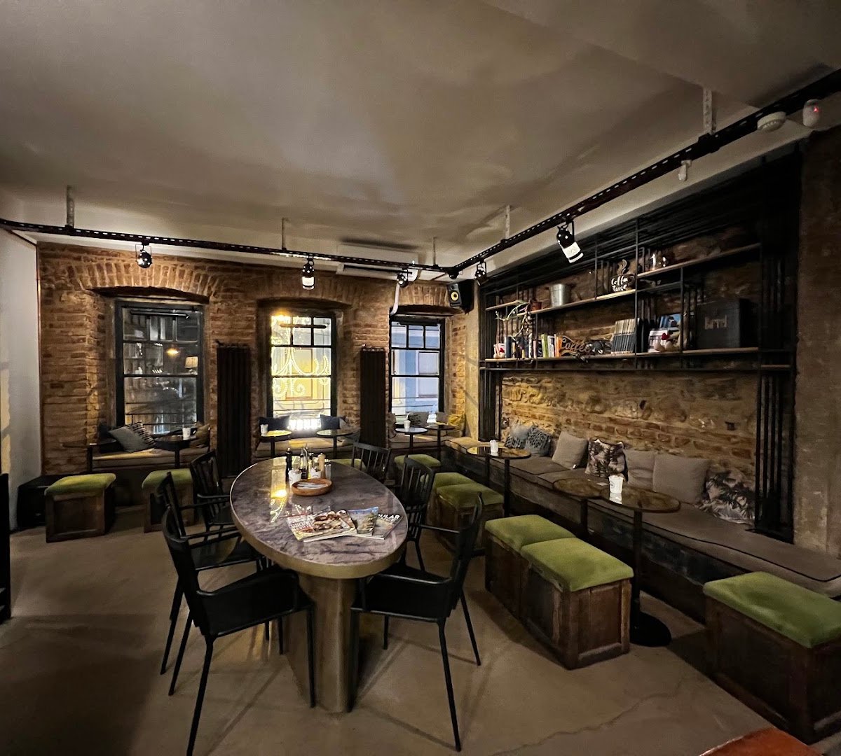 Federal Galata specialty coffee shop in Istanbul - photo 7