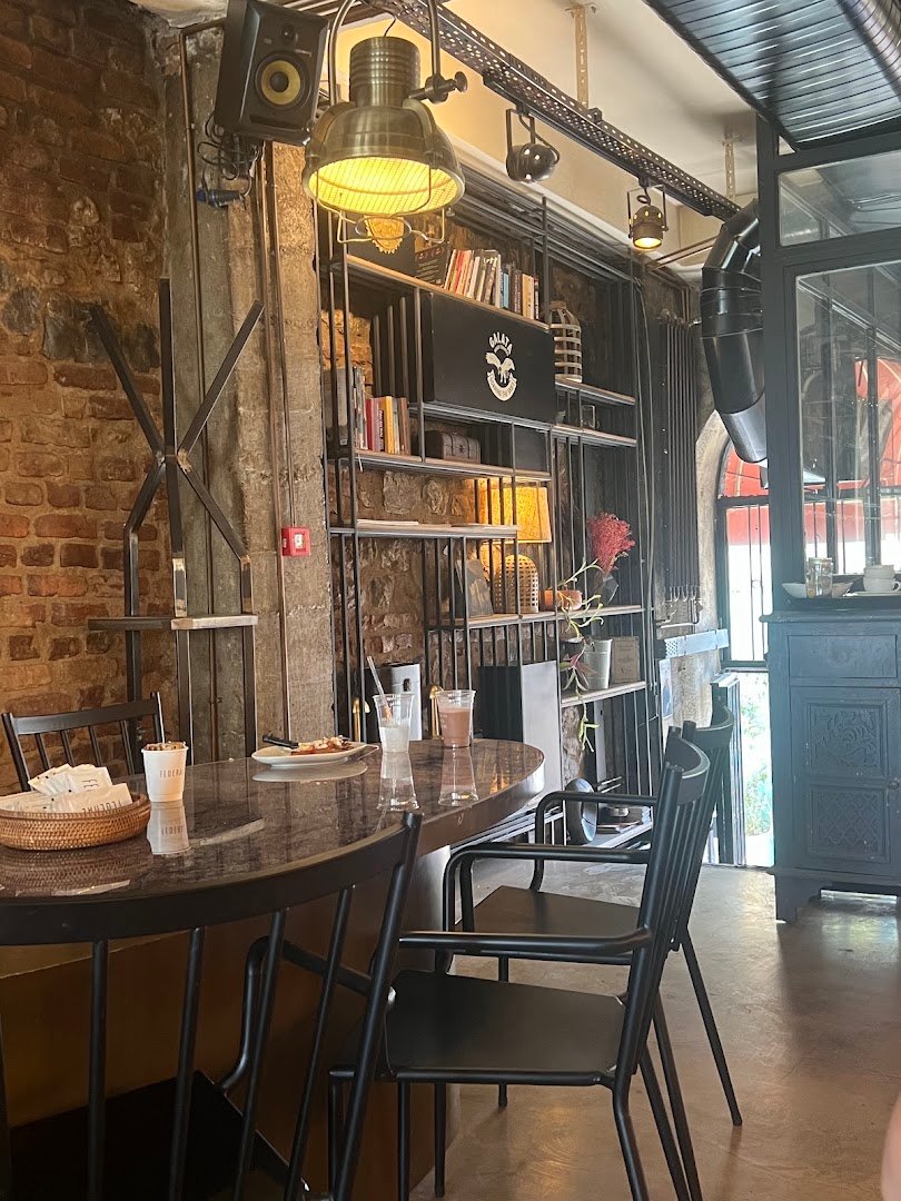 Federal Galata specialty coffee shop in Istanbul - photo 10