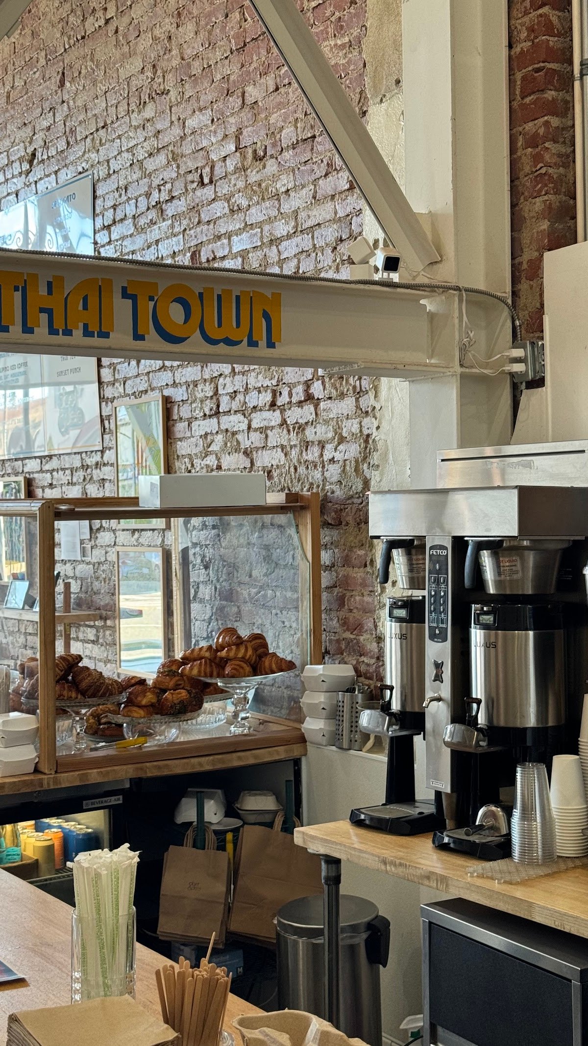 Obet & Del's Coffee specialty coffee shop in Los Angeles - photo 11