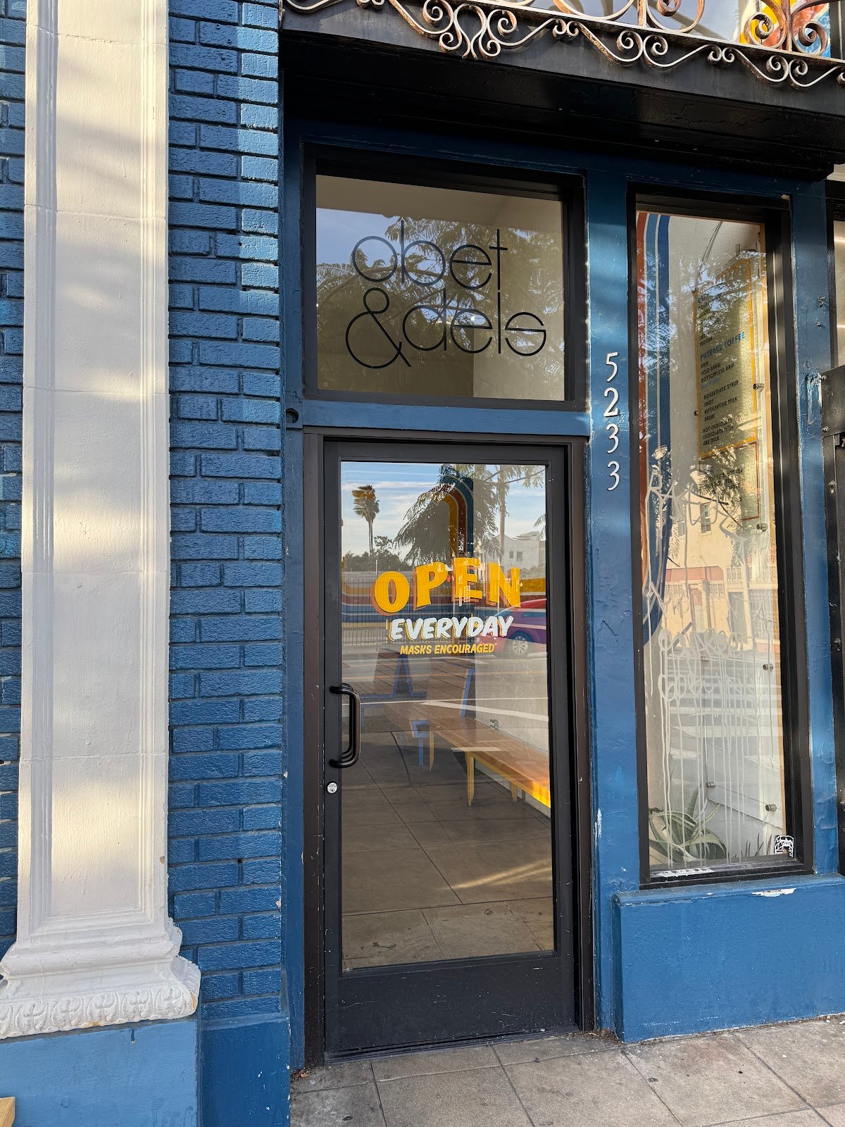 Obet & Del's Coffee specialty coffee shop in Los Angeles - photo 6