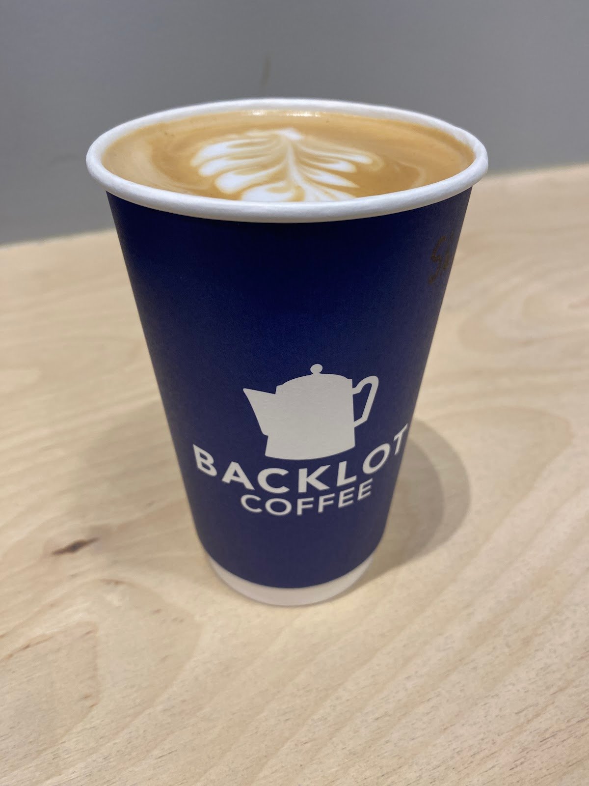 Backlot Coffee specialty coffee shop in Chicago - photo 3