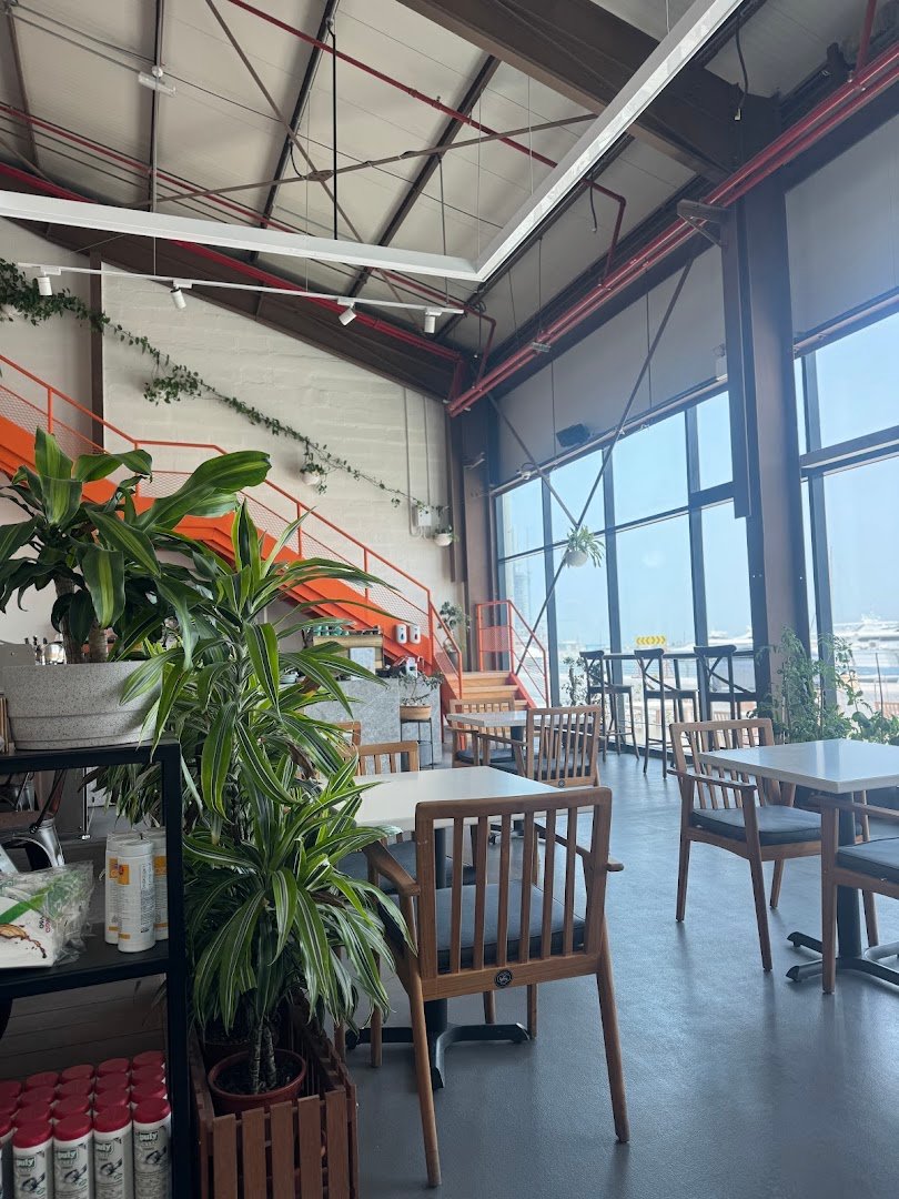 Specialty Batch Coffee Roastery specialty coffee shop in Dubai - photo 4