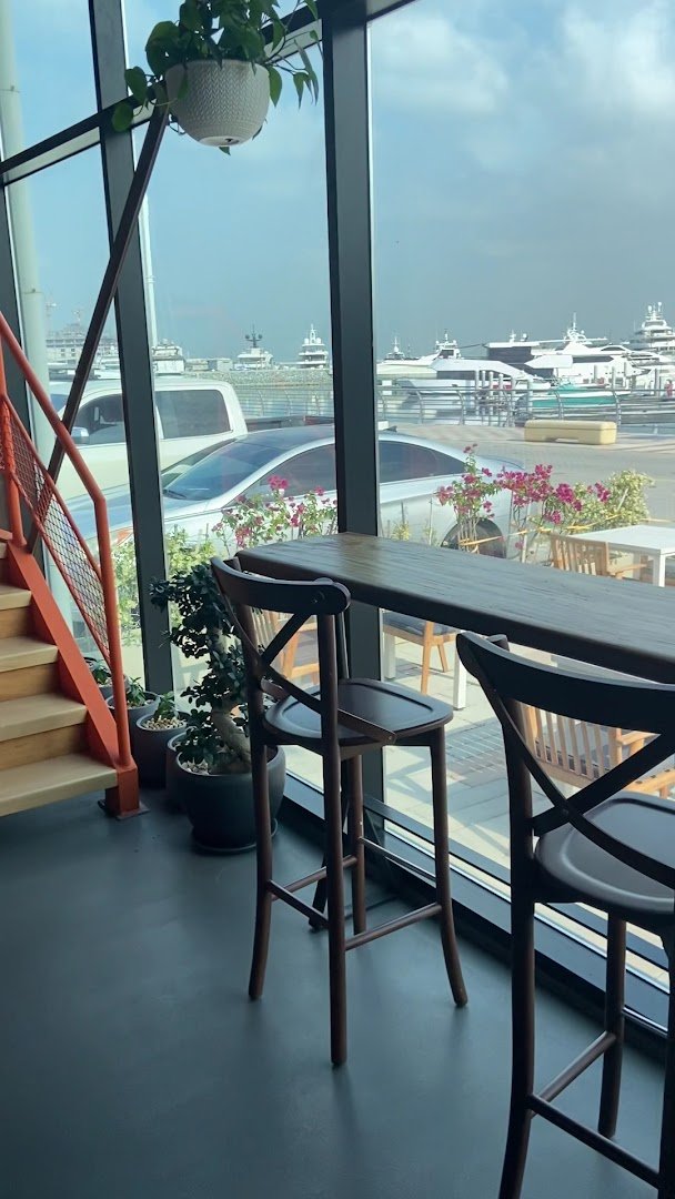 Specialty Batch Coffee Roastery specialty coffee shop in Dubai - photo 10