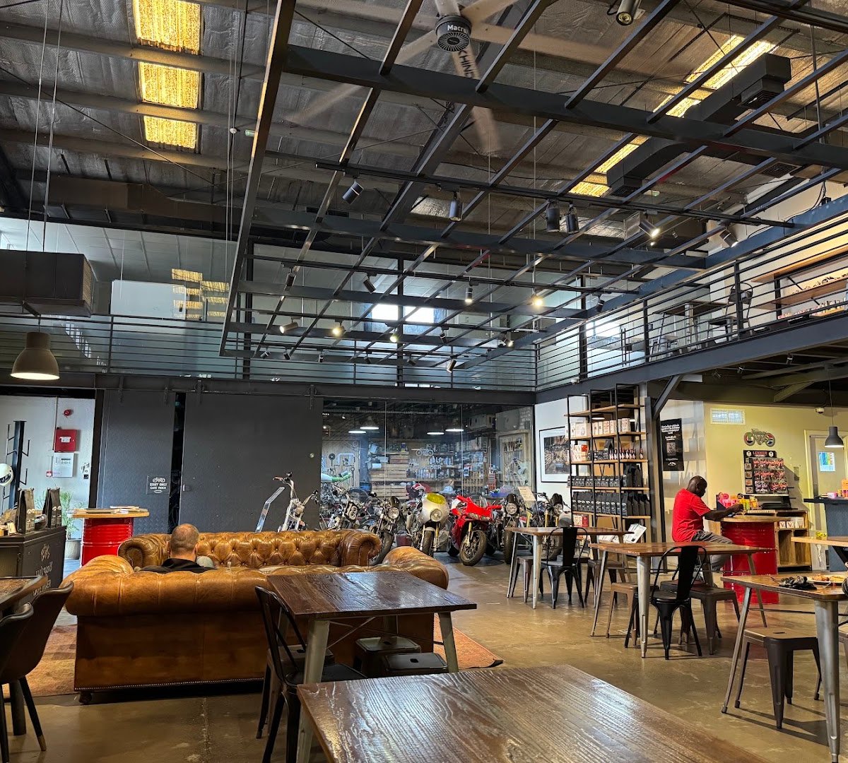 Cafe Rider Custom specialty coffee shop in Dubai - photo 2