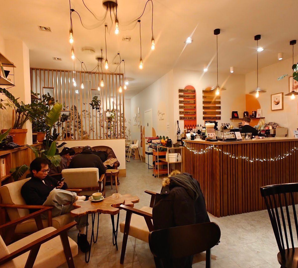 Interior of Kawogród, specialty coffee shop in Warsaw