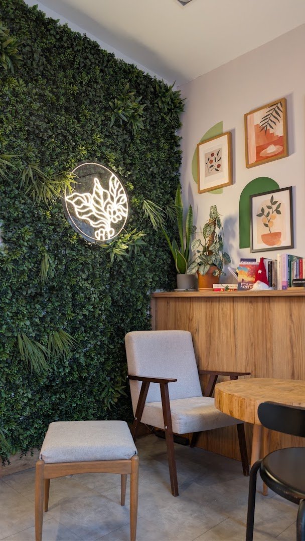 Interior of Kawogród, specialty coffee shop in Warsaw
