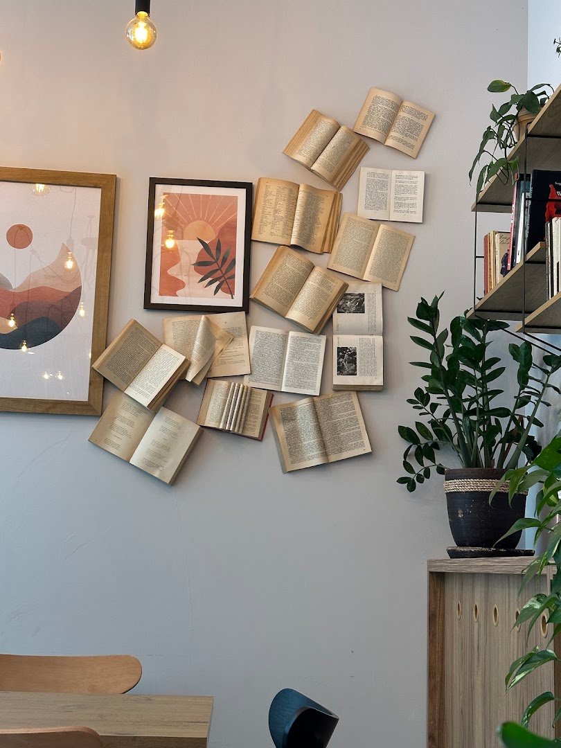 Interior of Kawogród, specialty coffee shop in Warsaw
