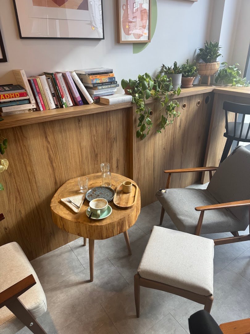 Interior of Kawogród, specialty coffee shop in Warsaw