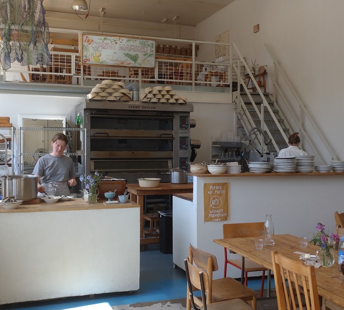 Lille Bakery specialty coffee shop in Copenhagen - photo 4
