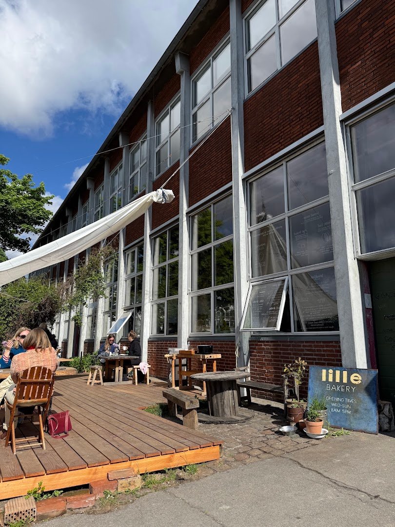 Lille Bakery specialty coffee shop in Copenhagen - photo 7