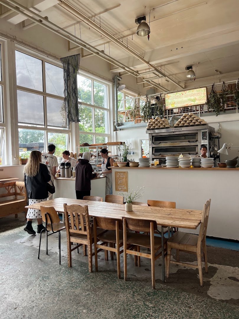 Lille Bakery specialty coffee shop in Copenhagen - photo 8