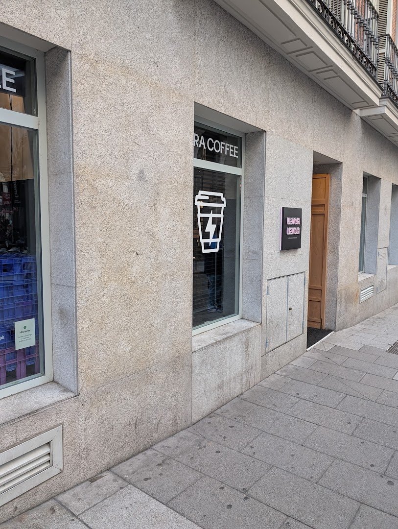 Syra Coffee - Leganitos specialty coffee shop in Madrid - photo 9