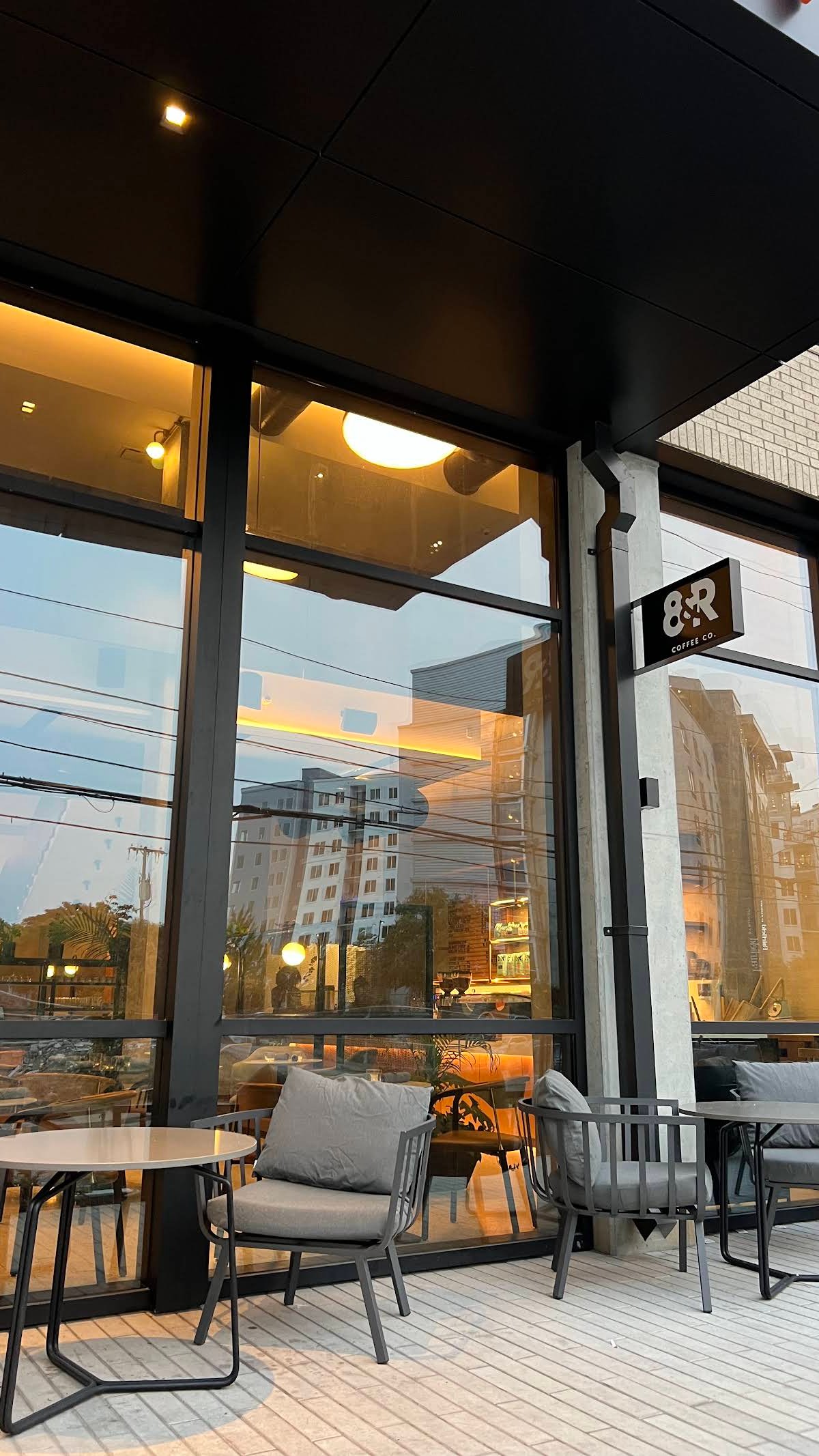 8th & Roast specialty coffee shop in Nashville - photo 10