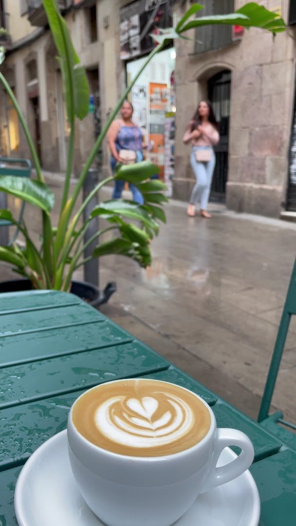 Dalston Coffee Barcelona - Cafè d'especialitat - Coffee Roasters specialty coffee shop in Barcelona - photo 12