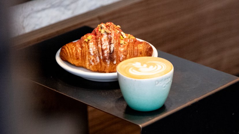 Dalston Coffee Barcelona - Cafè d'especialitat - Coffee Roasters specialty coffee shop in Barcelona - photo 3