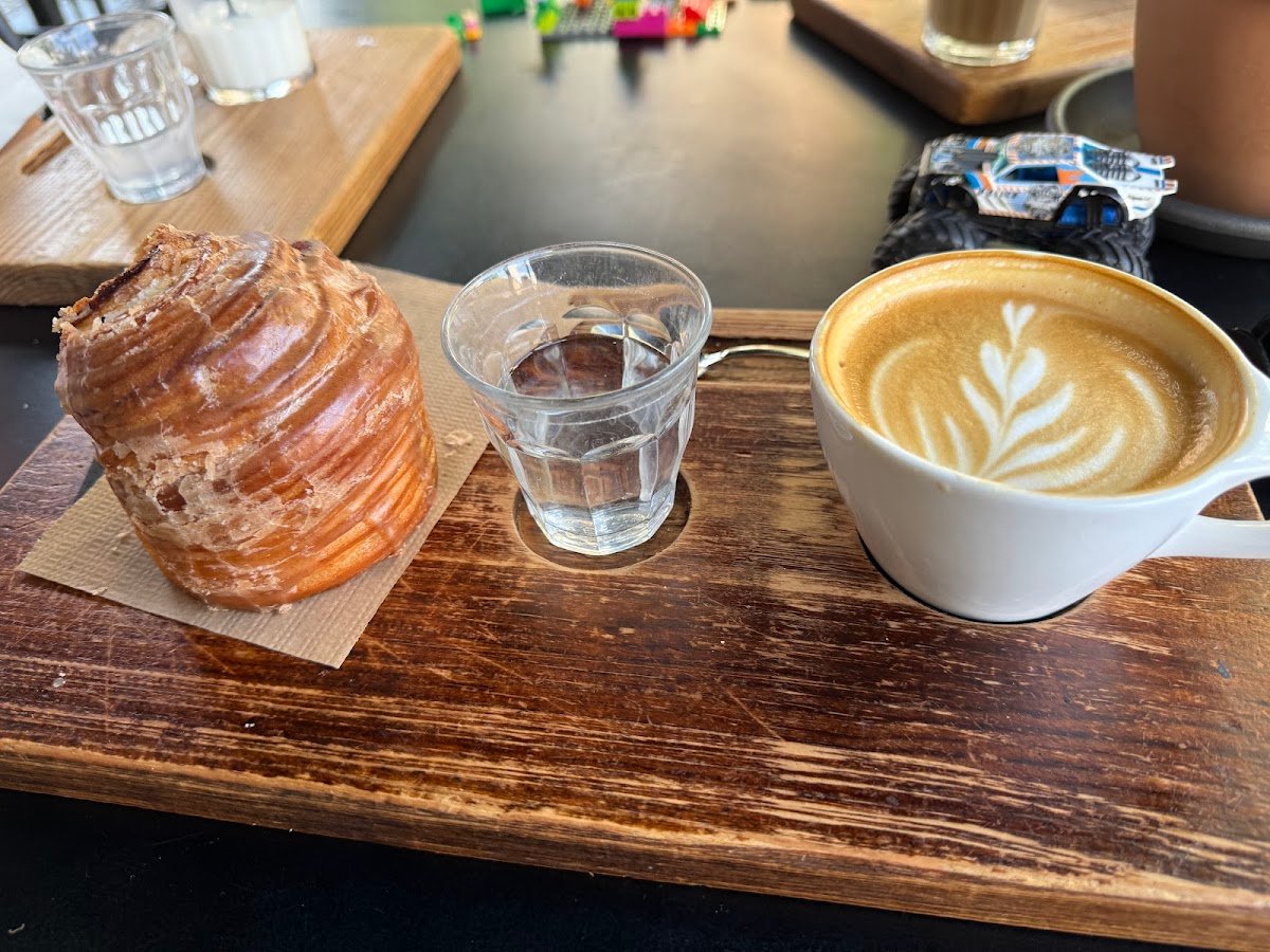 Hidden Coffee Roasters - Les Corts specialty coffee shop in Barcelona - photo 2