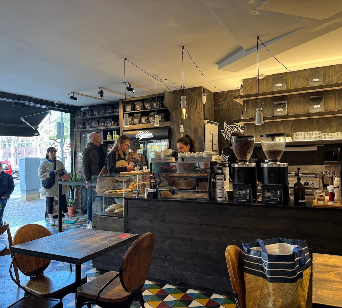 Hidden Coffee Roasters - Les Corts specialty coffee shop in Barcelona - photo 9