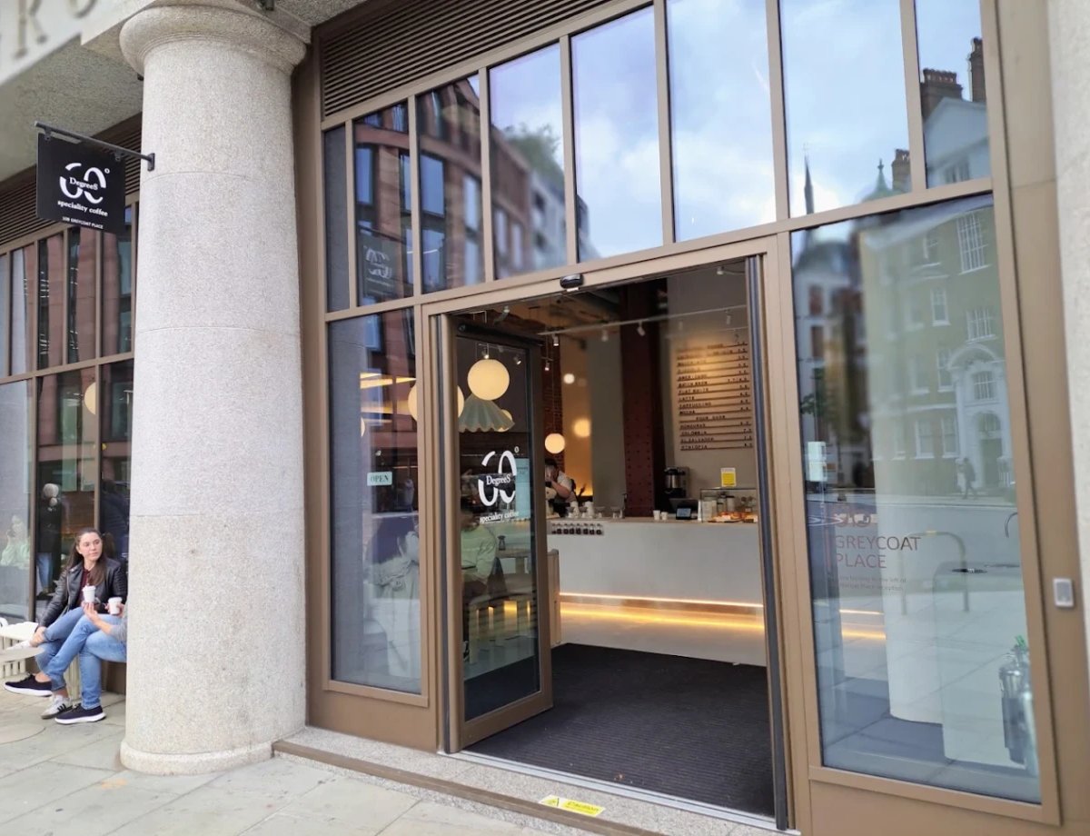 60 Degrees Specialty Coffee specialty coffee shop in London - photo 3