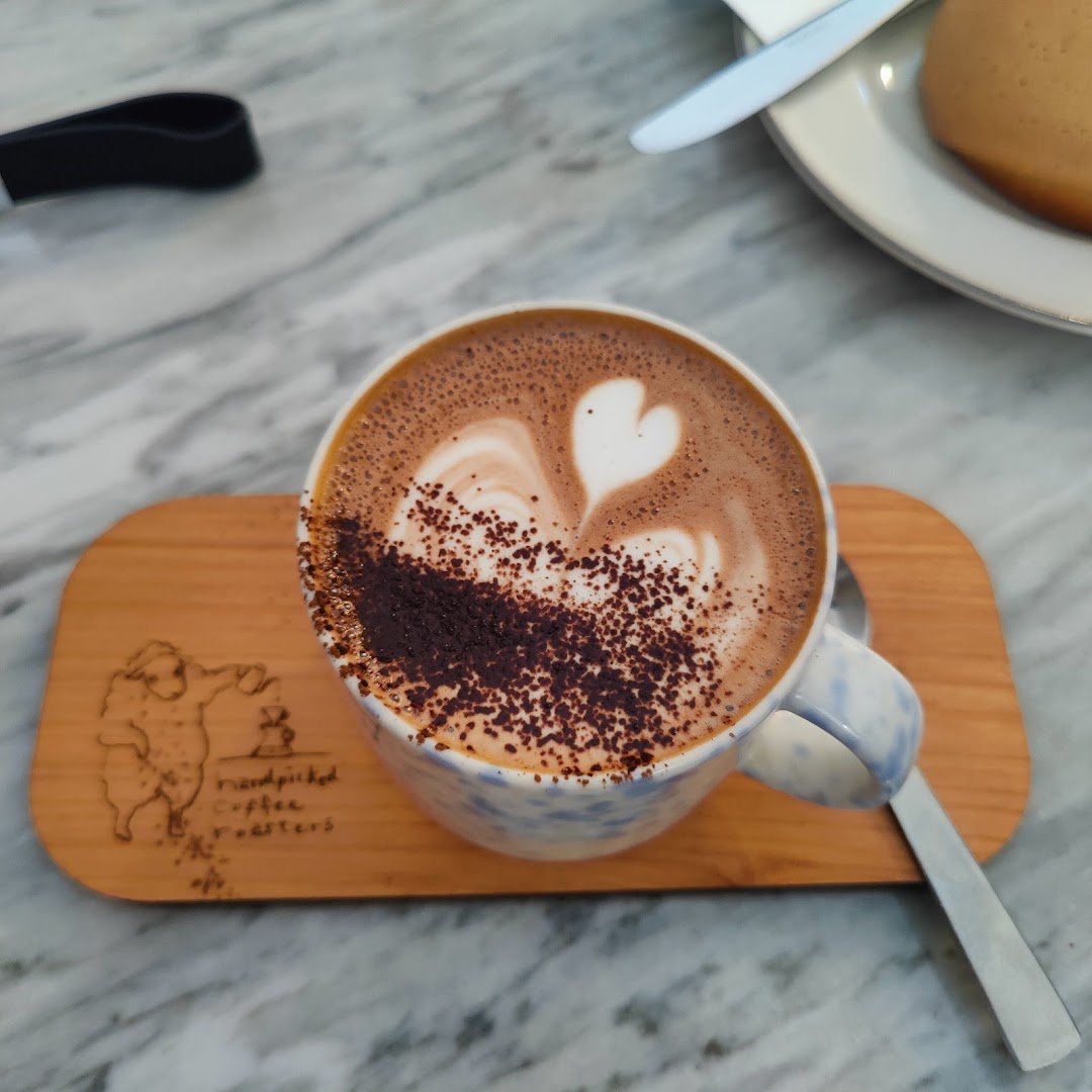 Coffee at Handpicked Coffee Roaster, specialty coffee shop in Auckland