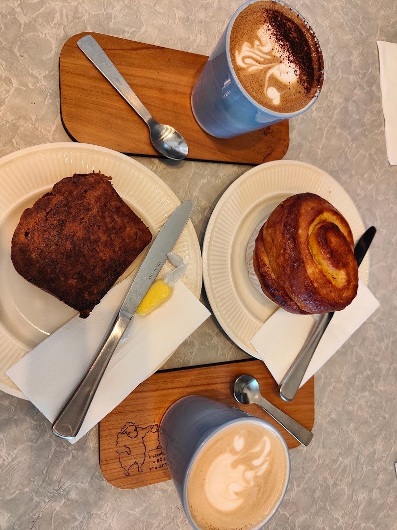 Coffee at Handpicked Coffee Roaster, specialty coffee shop in Auckland