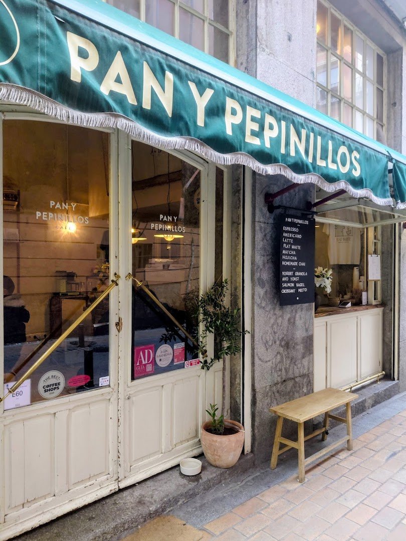 Pan y Pepinillos Café specialty coffee shop in Madrid - photo 6
