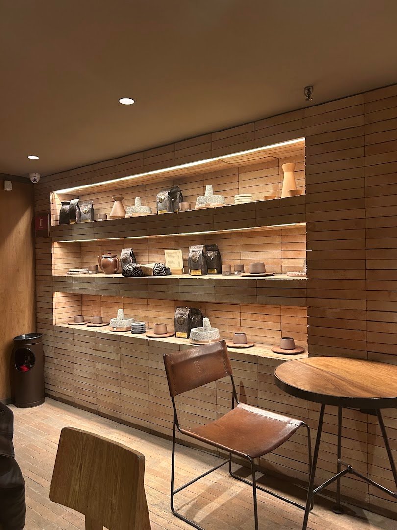 Interior of Tierra Garat Reforma, specialty coffee shop in Mexico City
