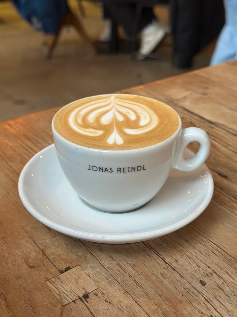 Coffee at Jonas Reindl Coffee Roasters, specialty coffee shop in Vienna