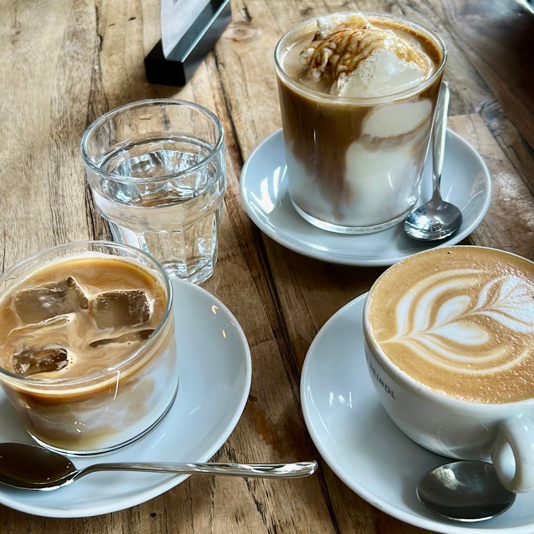 Coffee at Jonas Reindl Coffee Roasters, specialty coffee shop in Vienna