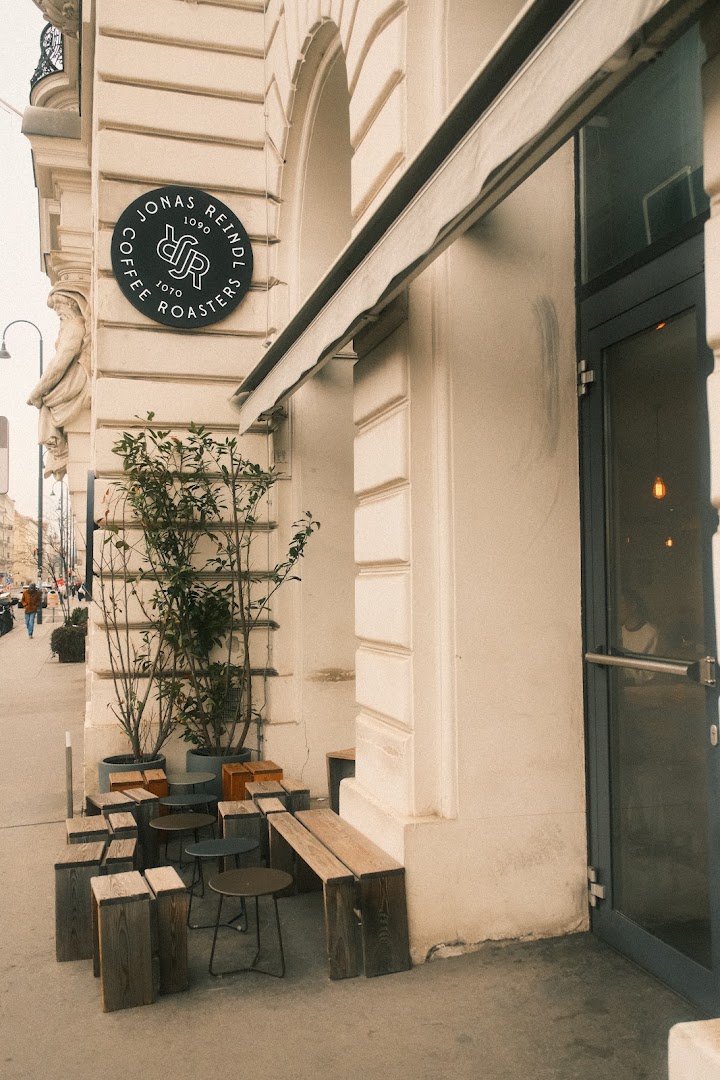 Storefront of Jonas Reindl Coffee Roasters, specialty coffee shop in Vienna