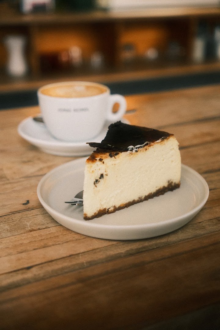 Food at Jonas Reindl Coffee Roasters, specialty coffee shop in Vienna
