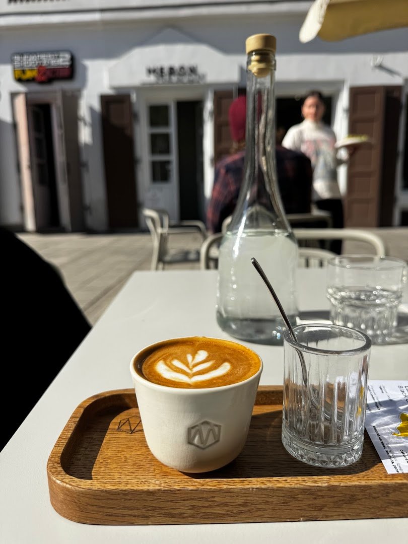 MERON - Specialty Coffee & Brunch specialty coffee shop in Budapest - photo 12