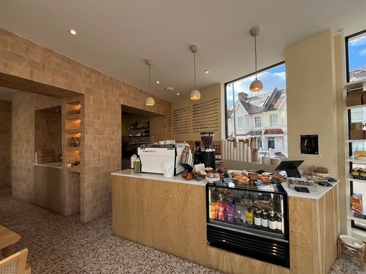Farine specialty coffee shop in London - photo 2