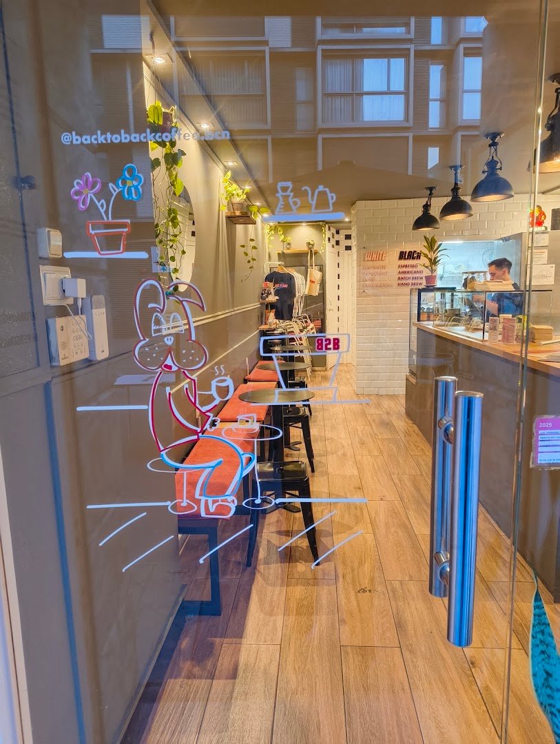 Back to back Cafè d'Especialitat specialty coffee shop in Barcelona - photo 9
