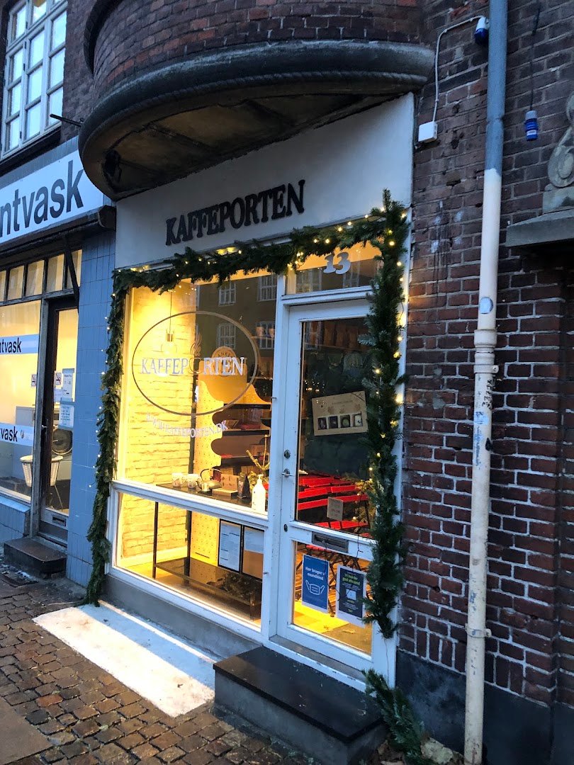 Kaffeporten specialty coffee shop in Copenhagen - photo 5