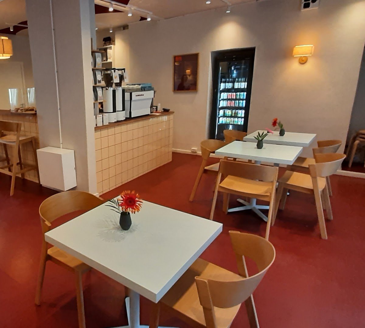 Holy Bean Coffee & Cocktails specialty coffee shop in Copenhagen - photo 4
