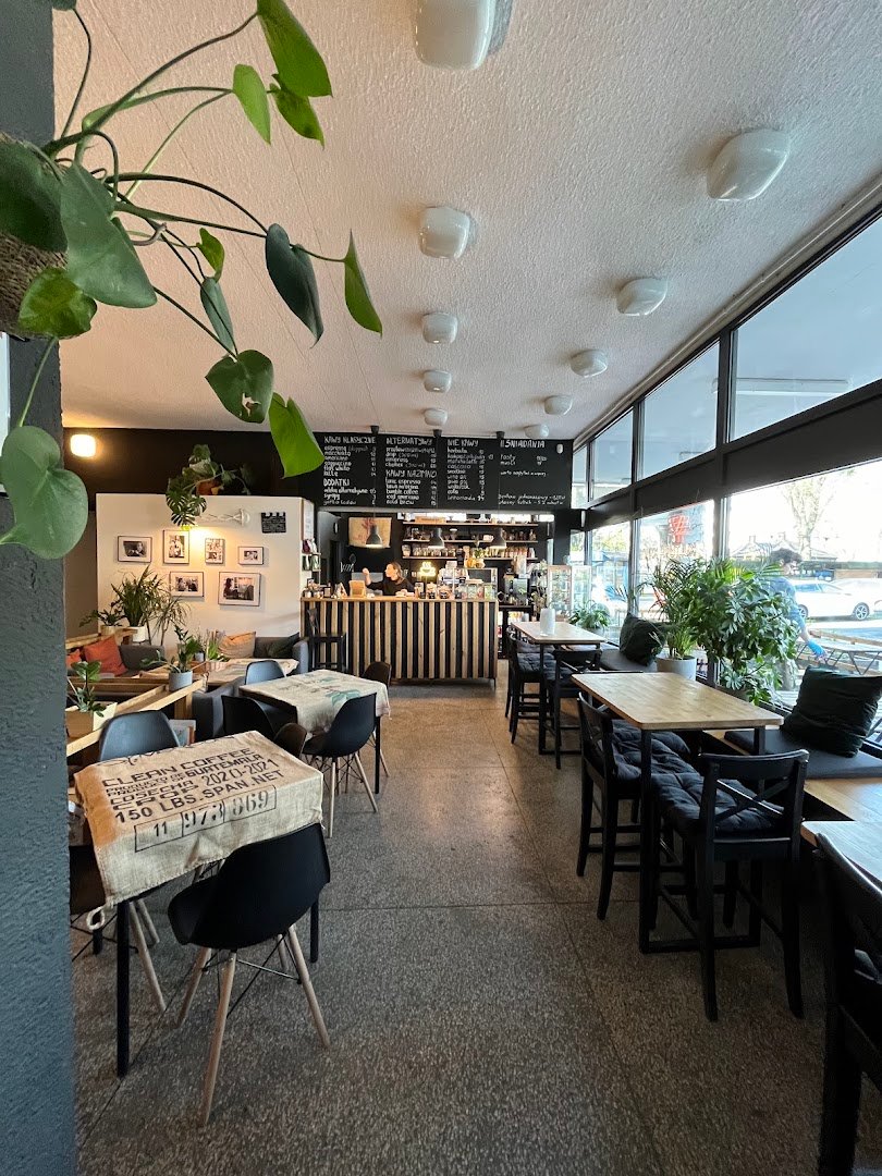Interior of Kultura Kawy, specialty coffee shop in Warsaw