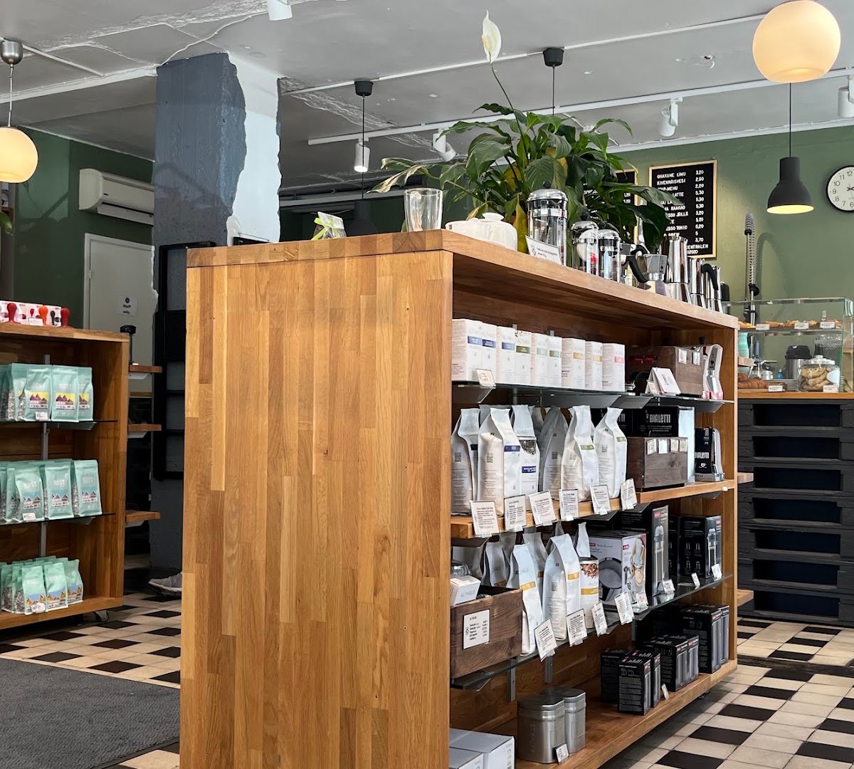 Interior of Kaffecentralen | Shop, specialty coffee shop in Helsinki