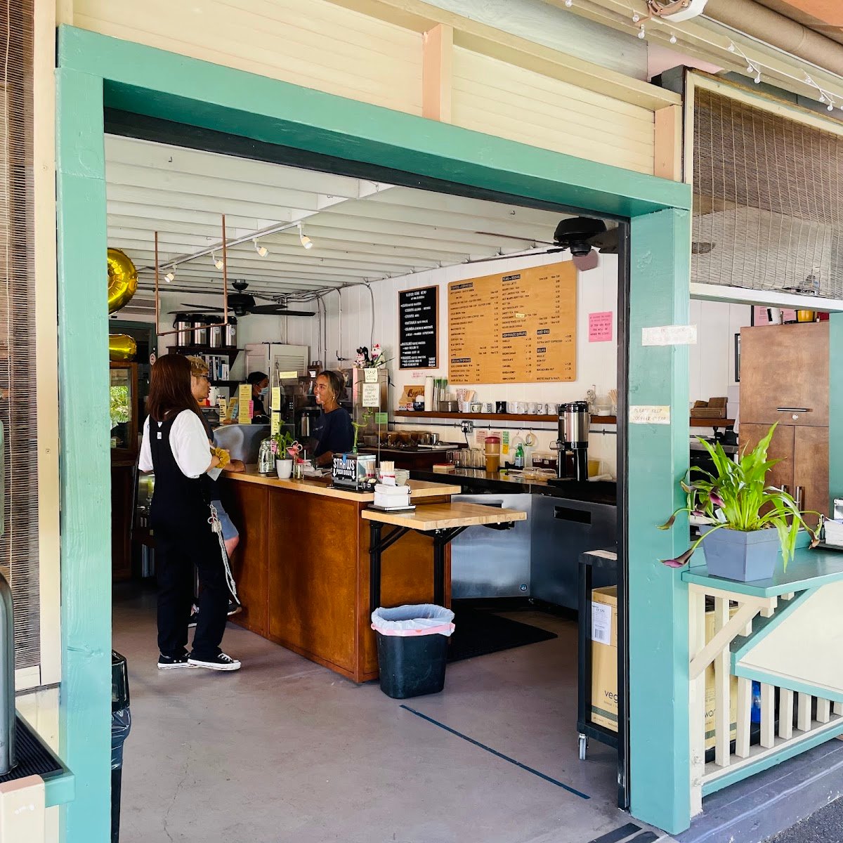 Morning Glass Coffee specialty coffee shop in Honolulu - photo 6