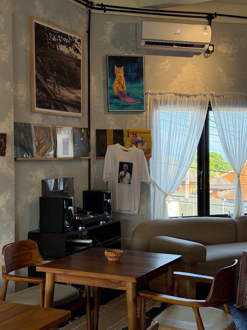 Horang Orang Cafe, Roastery & more specialty coffee shop in Bali - photo 5