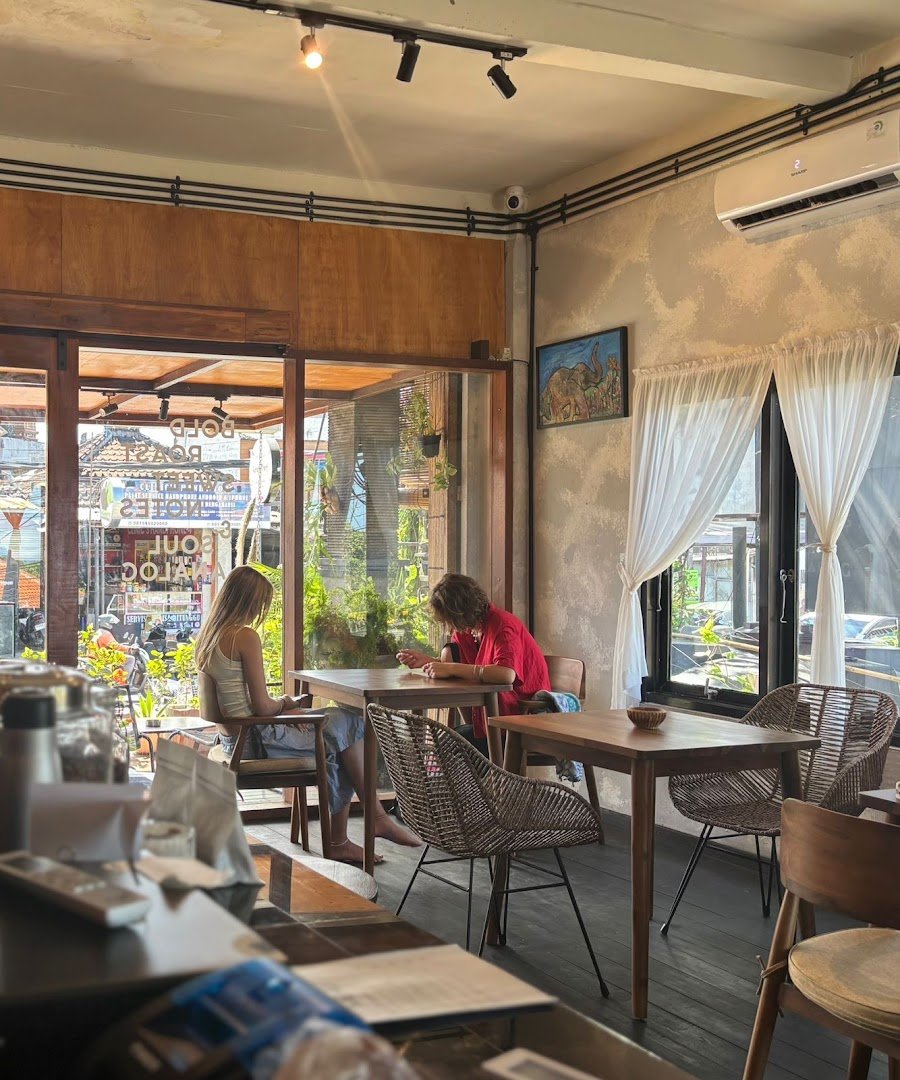 Horang Orang Cafe, Roastery & more specialty coffee shop in Bali - photo 6