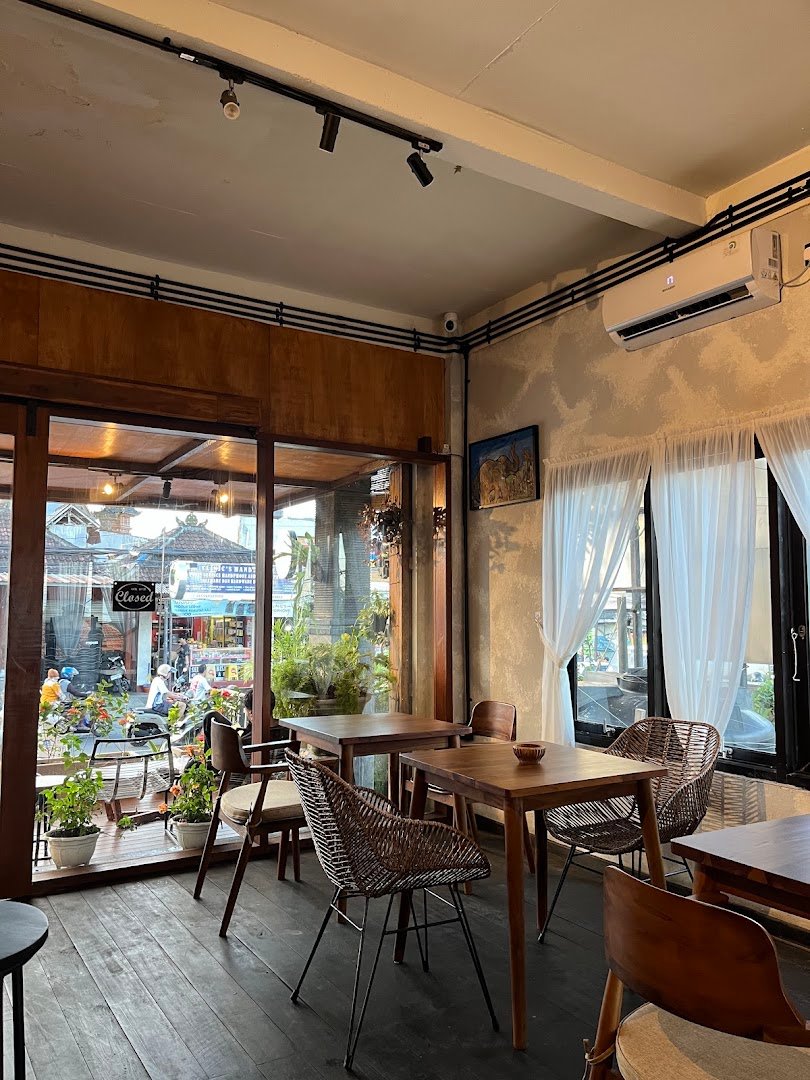 Horang Orang Cafe, Roastery & more specialty coffee shop in Bali - photo 7