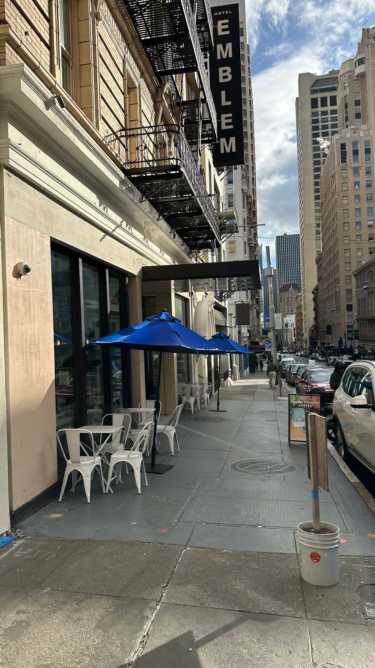 Bluestone Lane Theatre District Coffee Shop specialty coffee shop in San Francisco - photo 9