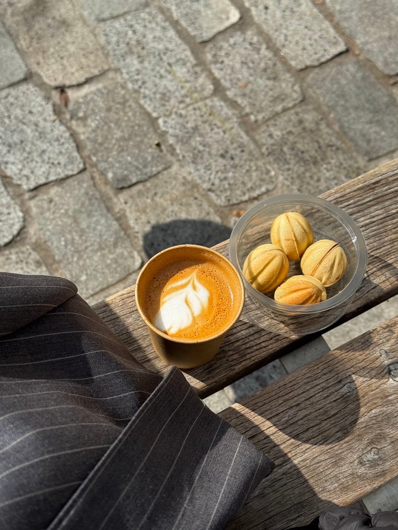 KABA speciality coffee to go specialty coffee shop in Barcelona - photo 3