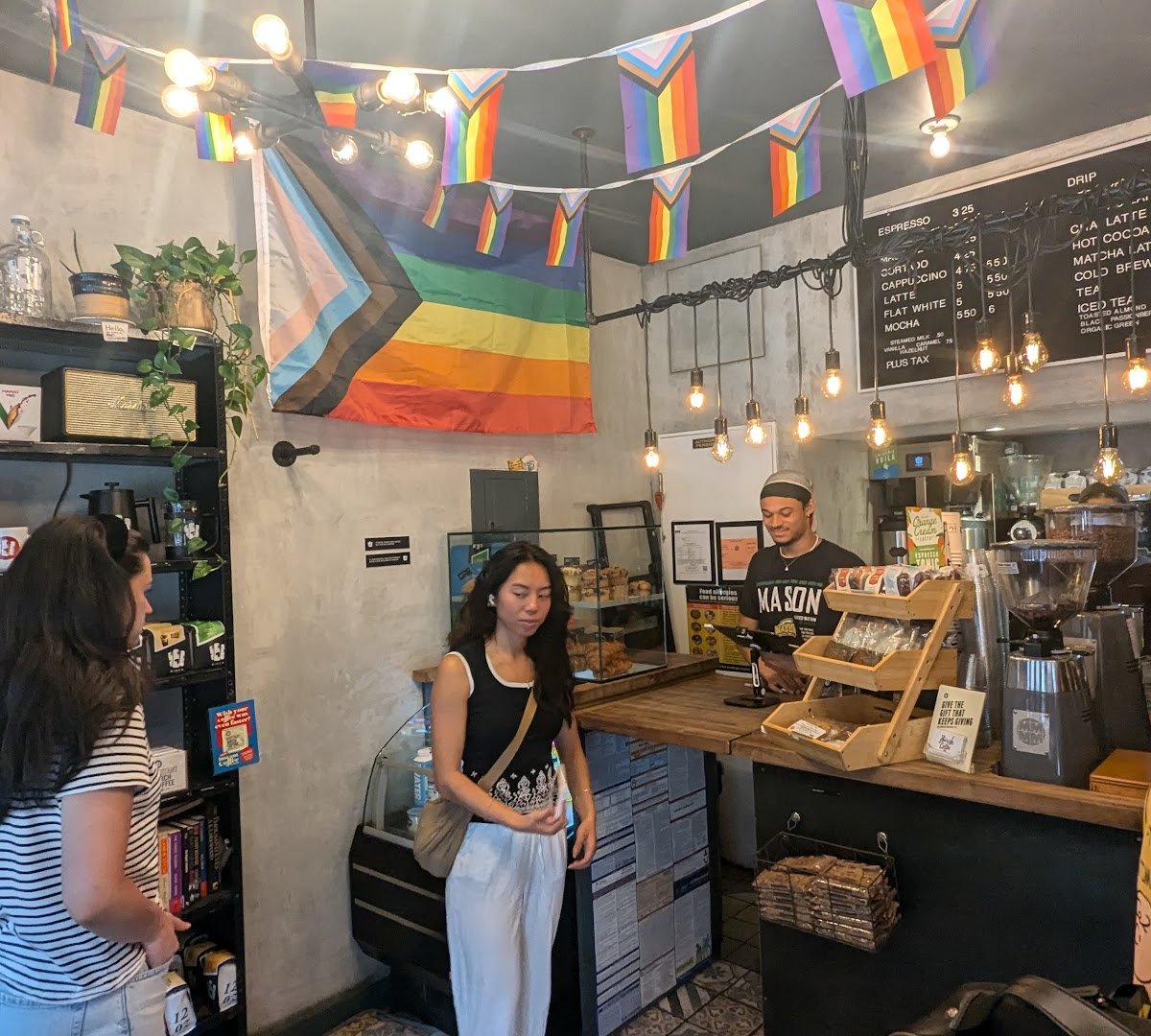 Birch Coffee specialty coffee shop in New York - photo 11