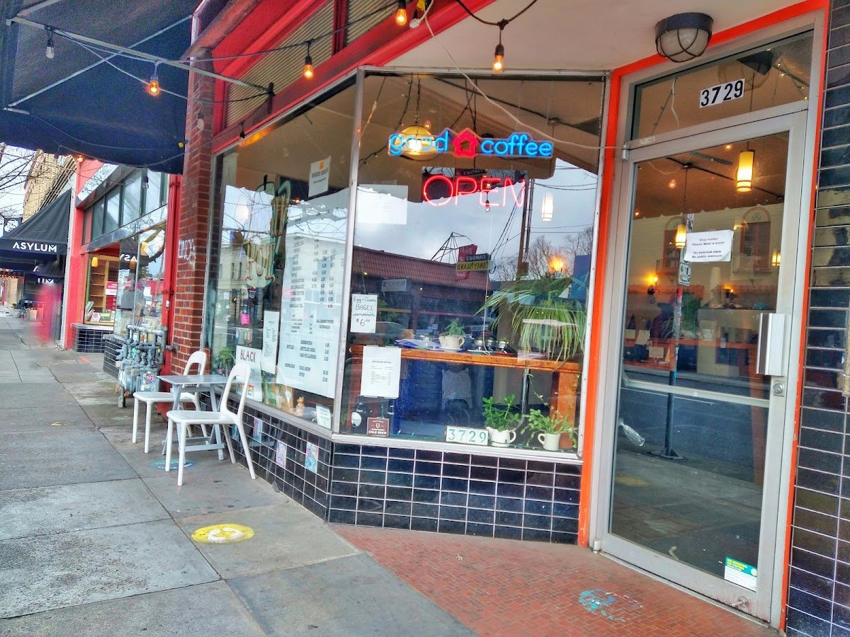 The Fresh Pot specialty coffee shop in Portland - photo 6