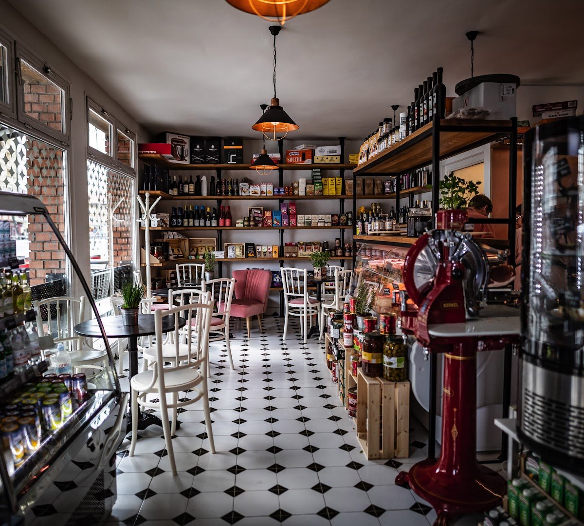 Essence Delicates specialty coffee shop in Budapest - photo 2